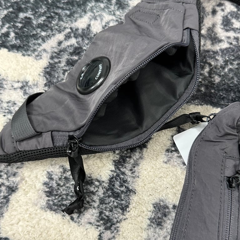 C.P. Company Nylon Bungee Sling Bag Grey - 7