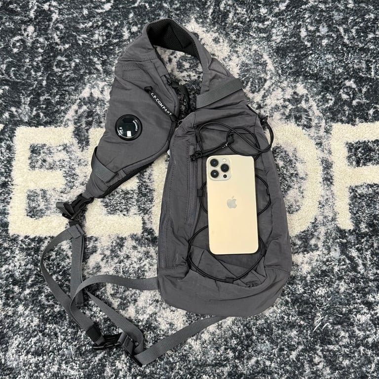 C.P. Company Nylon Bungee Sling Bag Grey - 8