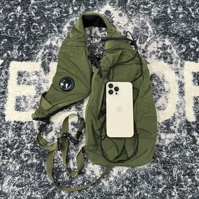 C.P. Company Nylon Bungee Sling Bag Grey - 9
