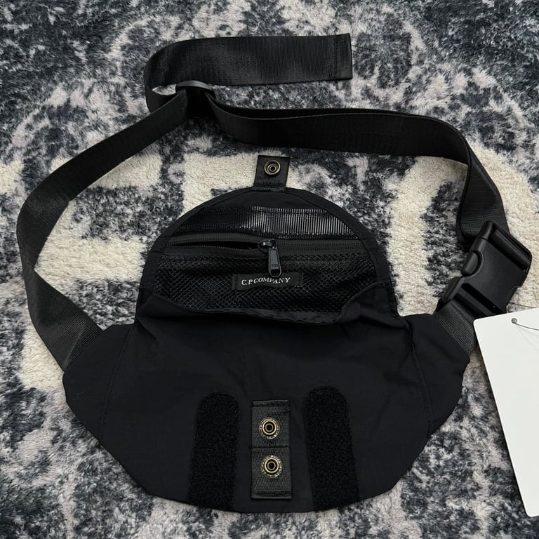 C.P. Company Lens Waist Bag - 8