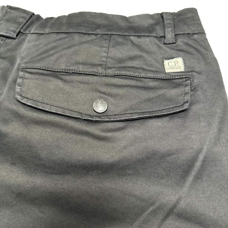 C.P. Company Loose Fit Cargo Pants - 38