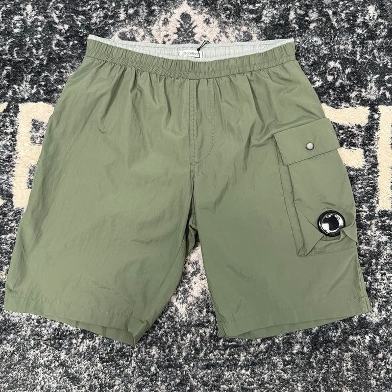 C.P. Company Nylon Lens Cargo Shorts - 27