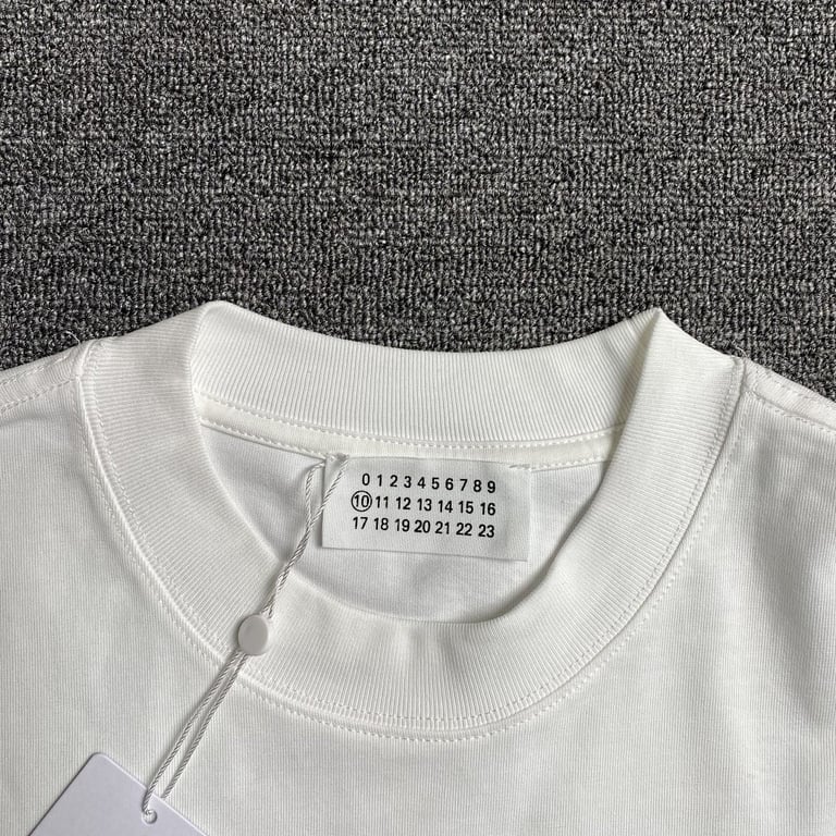MM6 Maison Margiela Numeric Logo Long Sleeve T-shirt - 6