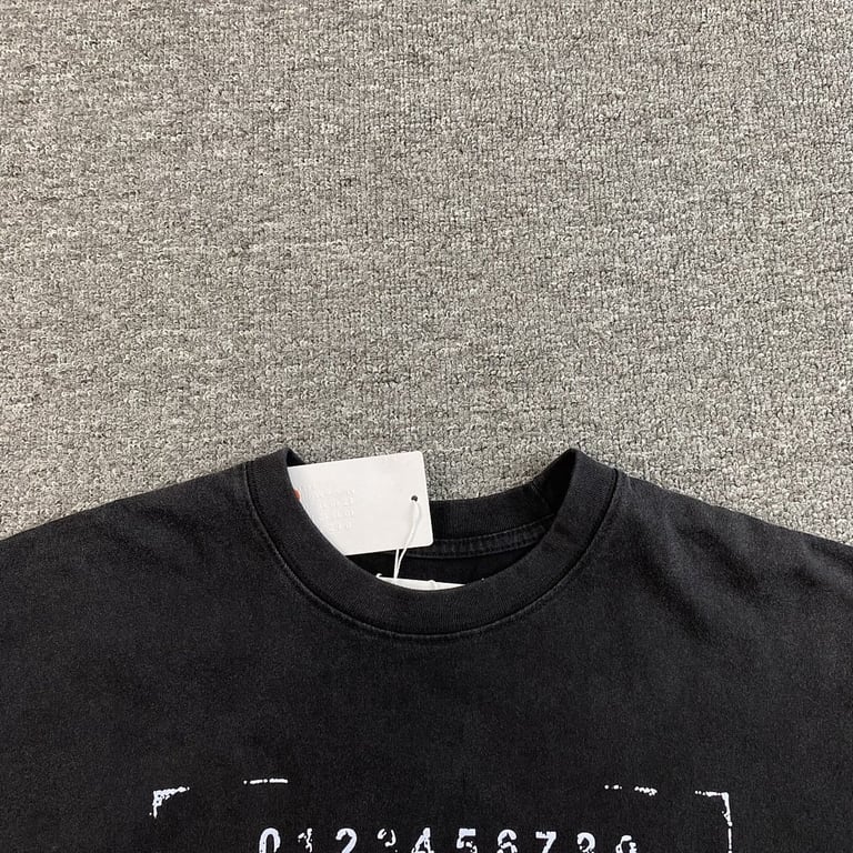 Maison Margiela Distressed Numeric Logo T-shirt - 12