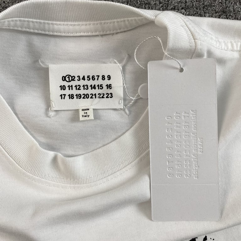 Maison Margiela Distressed Numeric Logo T-shirt - 17
