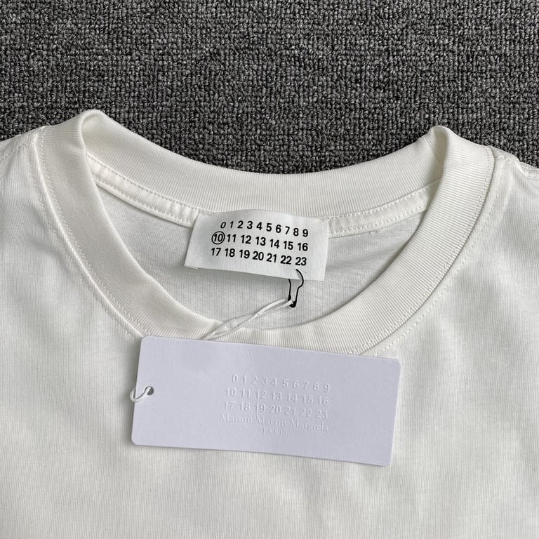 MM6 Maison Margiela Graphic T-shirt - 9