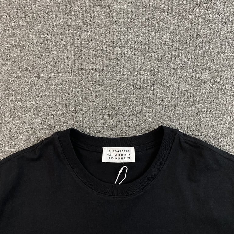 Maison Margiela Distressed Numeric Logo T-shirt - 11
