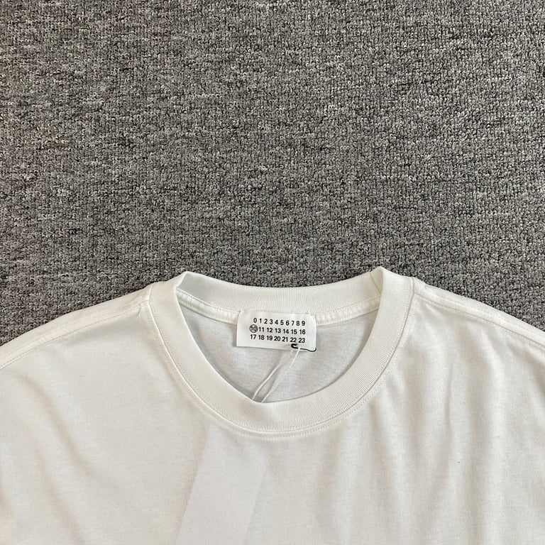 Maison Margiela Distressed Numeric Logo T-shirt - 18