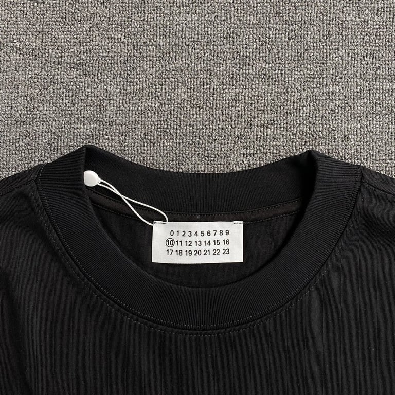 MM6 Maison Margiela Graphic T-shirt - 9