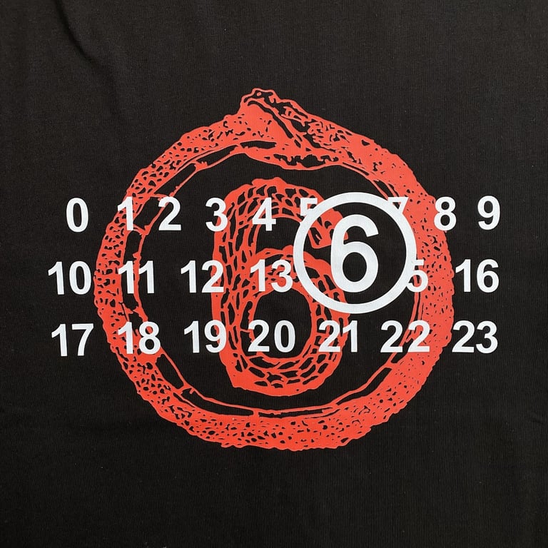 MM6 Maison Margiela Graphic T-shirt - 10