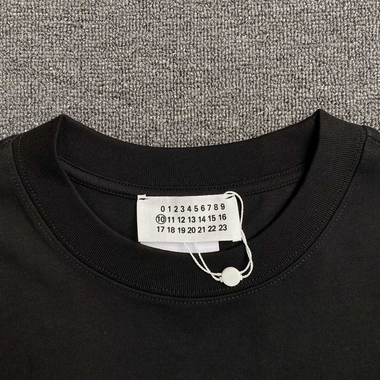 MM6 Maison Margiela Graphic T-shirt - 12