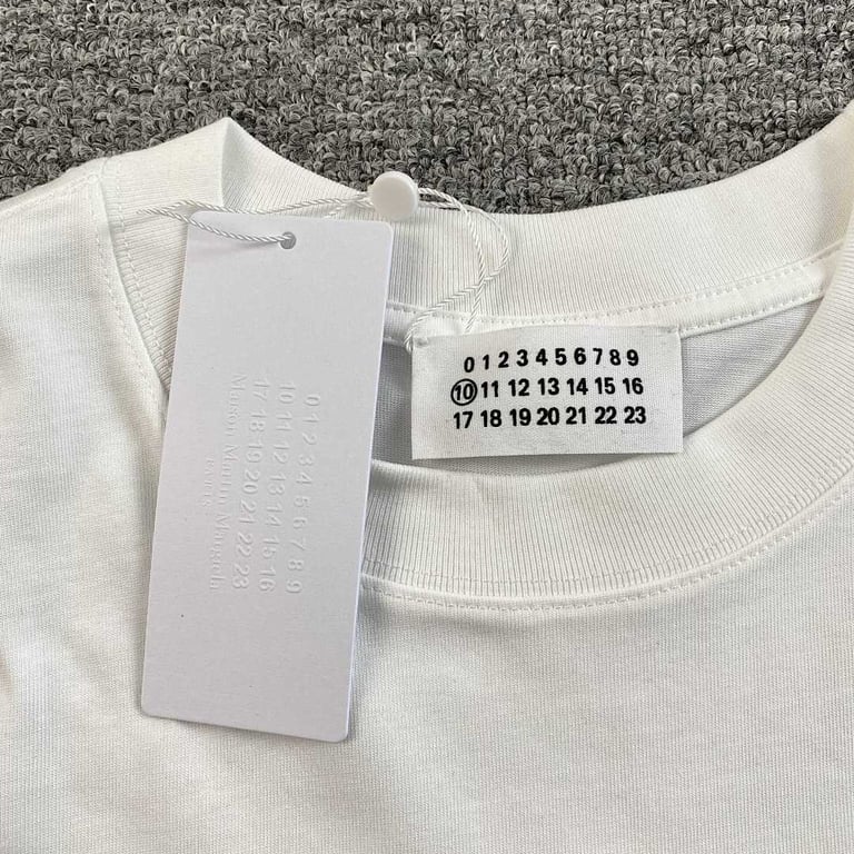 MM6 Maison Margiela Graphic Print T-shirt - 10