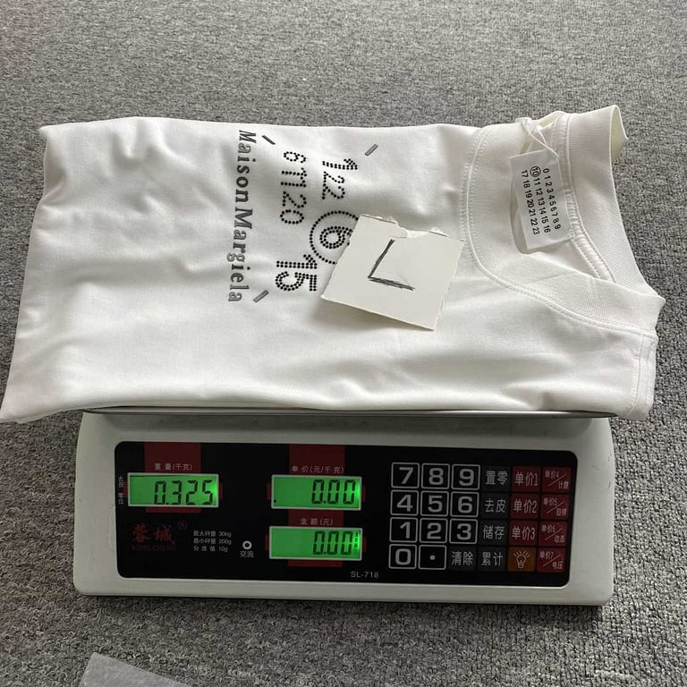 MM6 Maison Margiela Numeric Logo T-shirt - 18