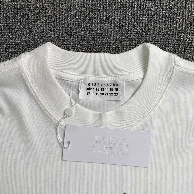 MM6 Maison Margiela Numeric Logo Long Sleeve T-shirt - 12