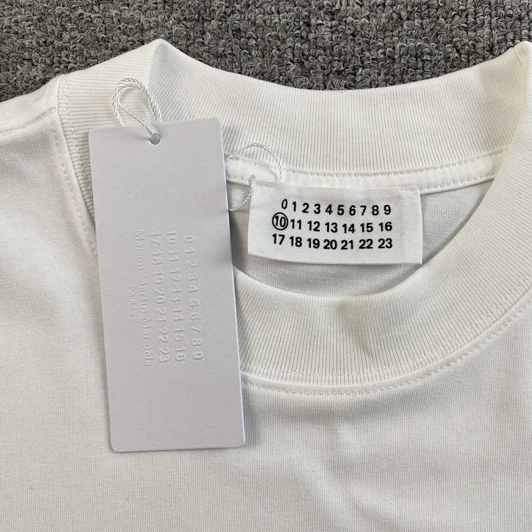 MM6 Maison Margiela Logo Long Sleeve T-shirt - 11