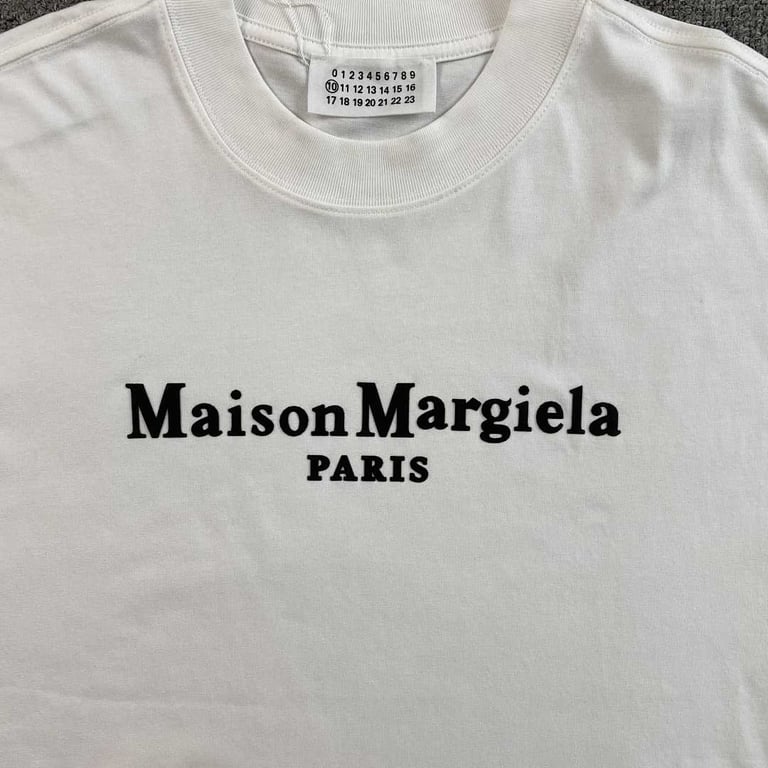 MM6 Maison Margiela Logo Long Sleeve T-shirt - 13