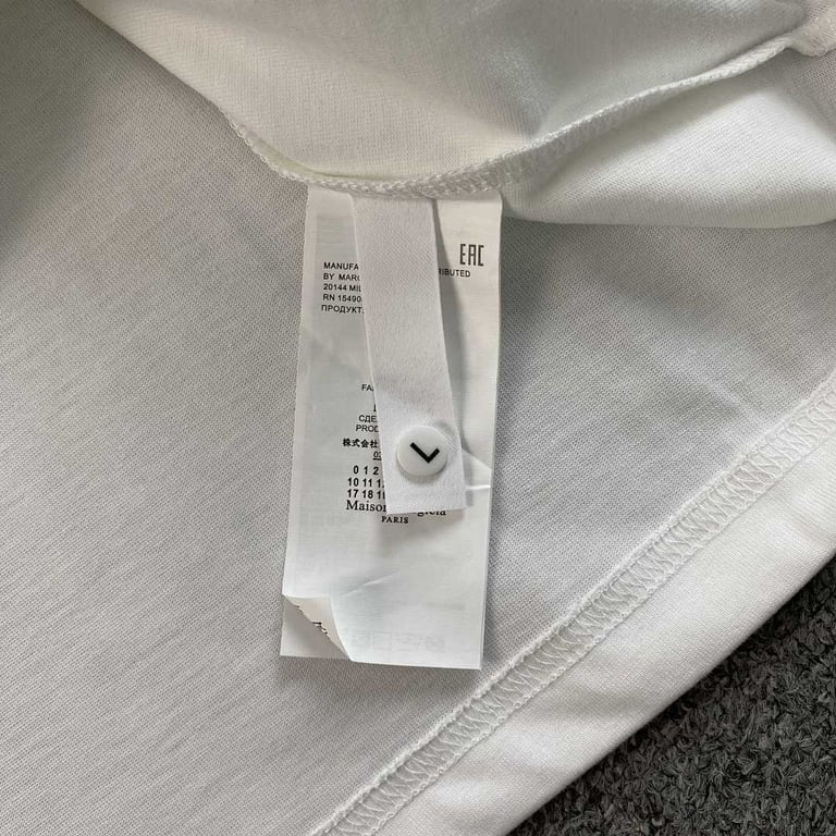 MM6 Maison Margiela Logo Long Sleeve T-shirt - 10