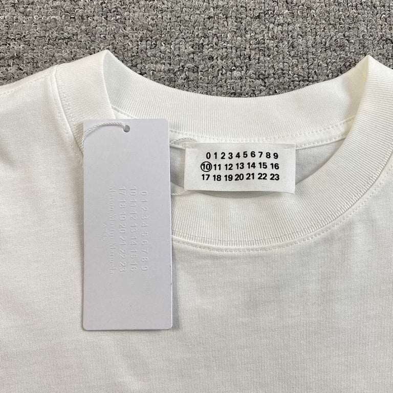 MM6 Maison Margiela Graphic Logo T-shirt - 10
