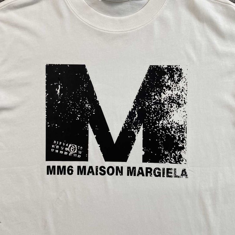MM6 Maison Margiela Distressed M Logo T-shirt - 11