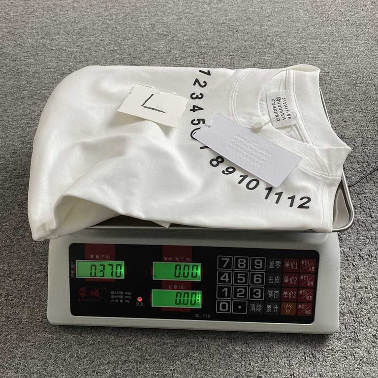MM6 Maison Margiela Numeric Logo Long Sleeve T-shirt - 17