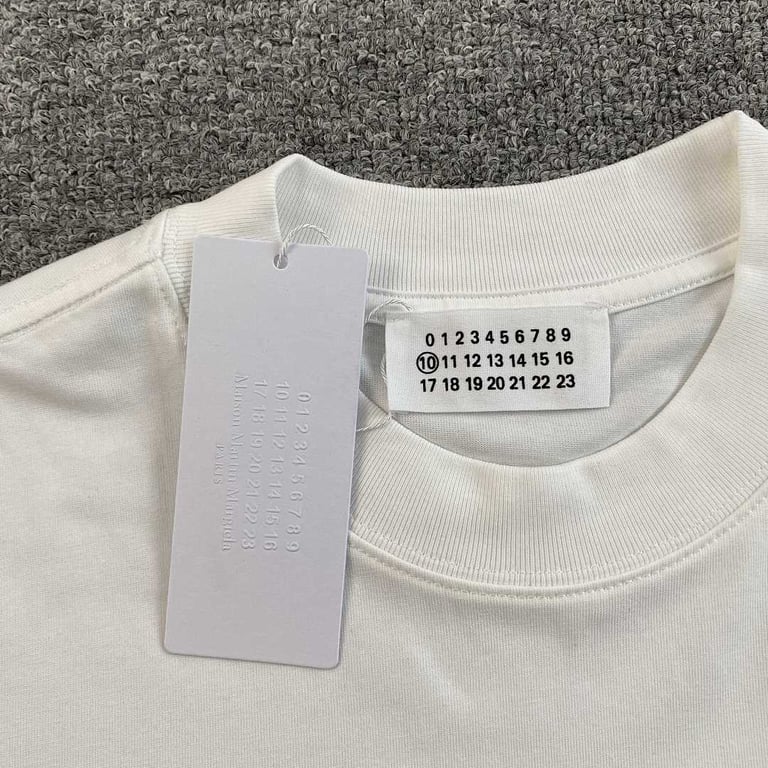 Maison Margiela Numeric Clock Long-Sleeve T-shirt - 11
