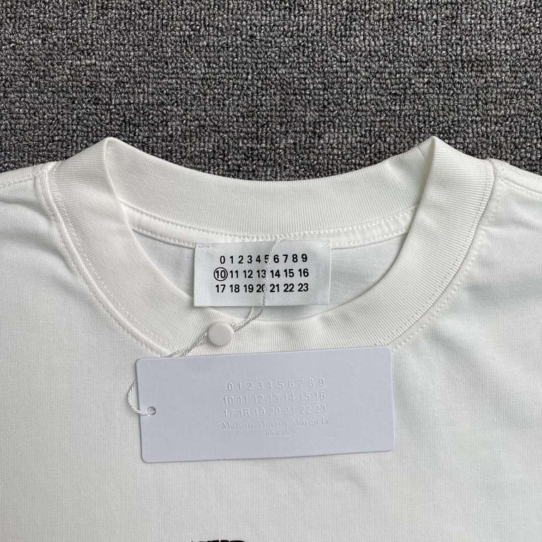 MM6 Maison Margiela Distressed Logo T-shirt - 7