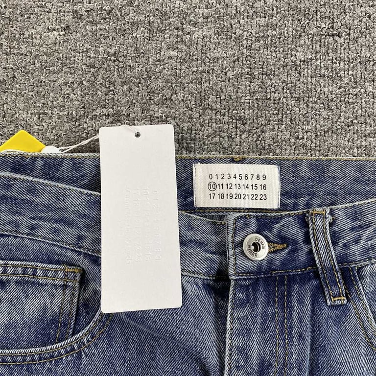 Maison Margiela MM6 Cut-Out Jeans - 15