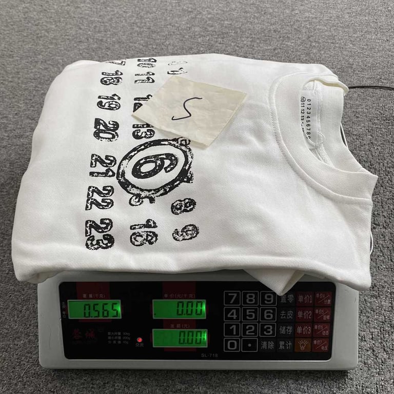 MM6 Maison Margiela Numeric Logo Crewneck Black - 16