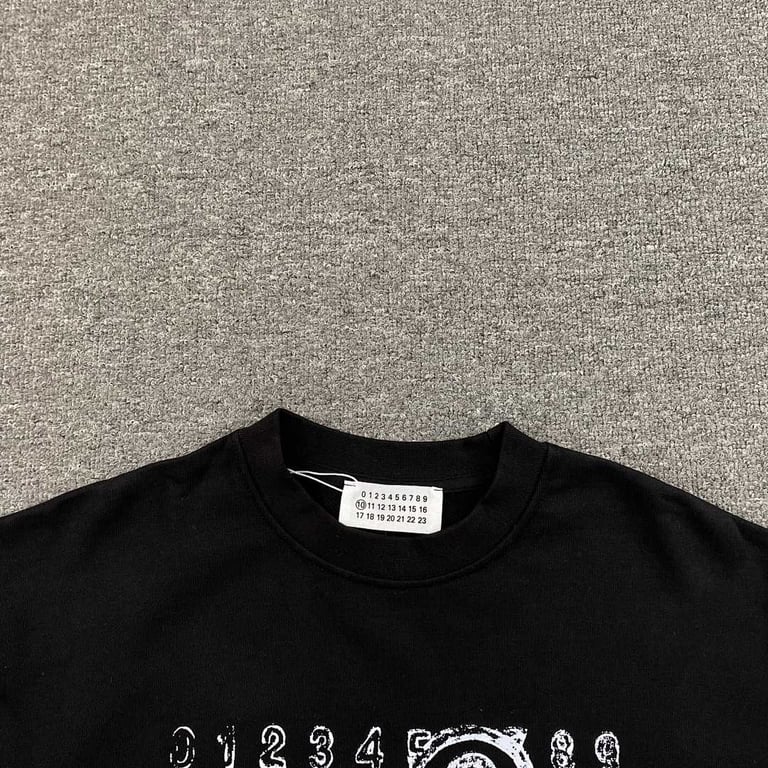 MM6 Maison Margiela Numeric Logo Crewneck Black - 7
