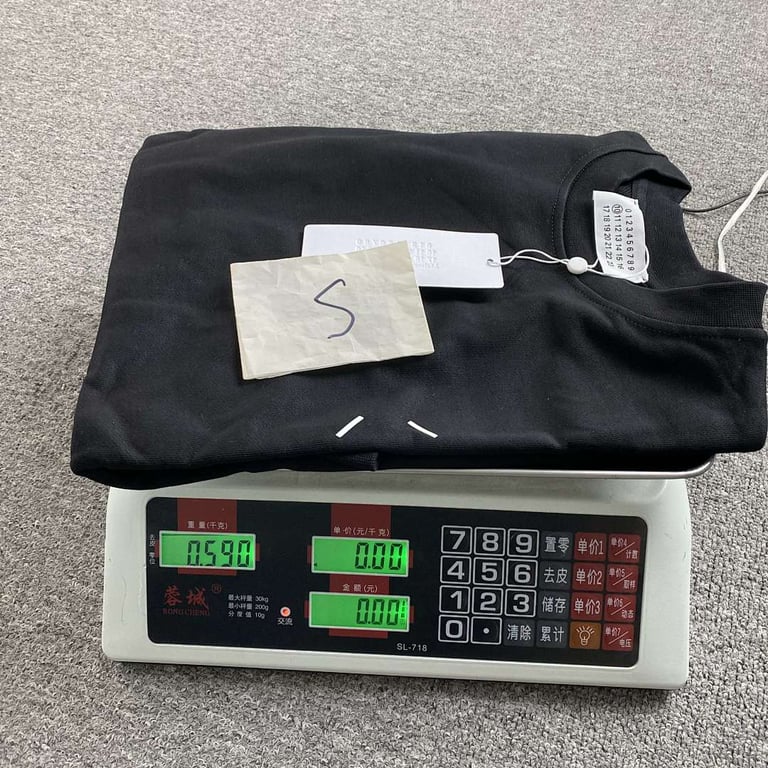 MM6 Maison Margiela Clock Graphic Crewneck - 16
