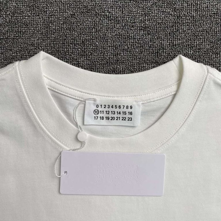 MM6 Maison Margiela Blurred Logo T-shirt - 11