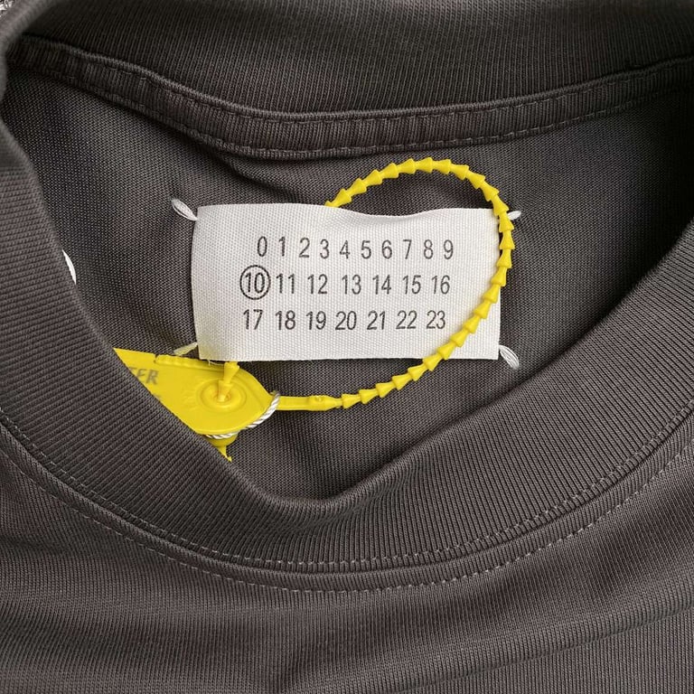Maison Margiela Numeric Logo T-shirt - 16