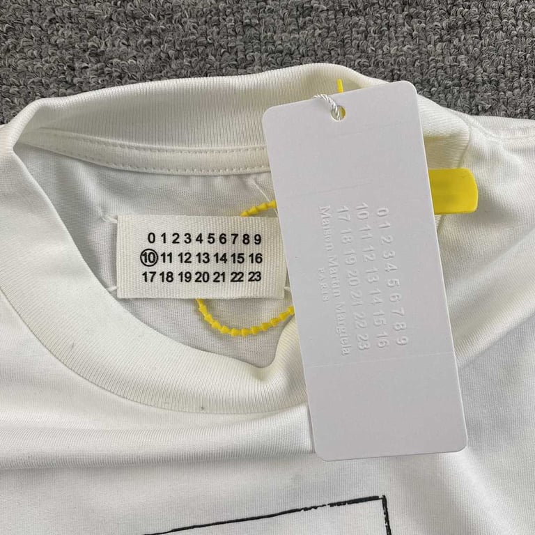 Maison Margiela MM6 Archive Graphic T-shirt - 14