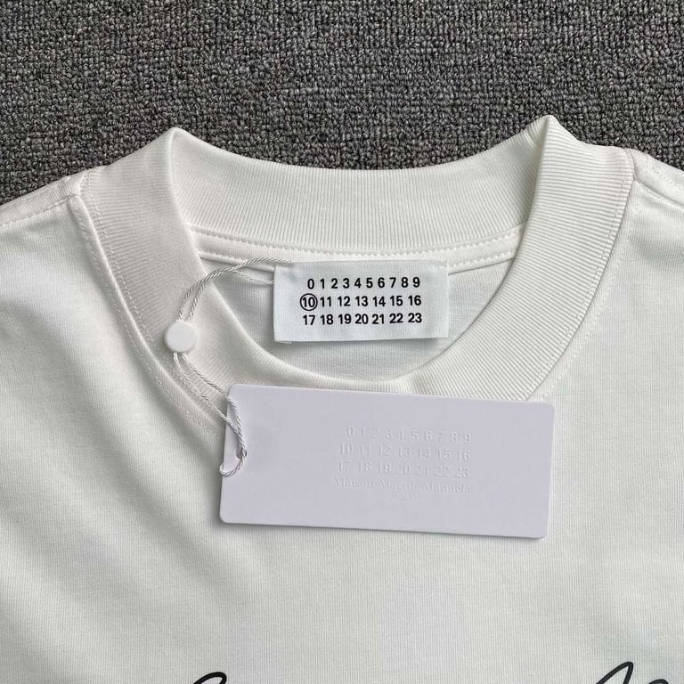 MM6 Maison Margiela Graphic Long-Sleeve T-shirt - 13