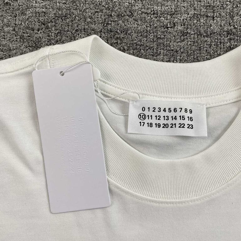 MM6 Maison Margiela Numeric Logo Long Sleeve T-shirt - 12