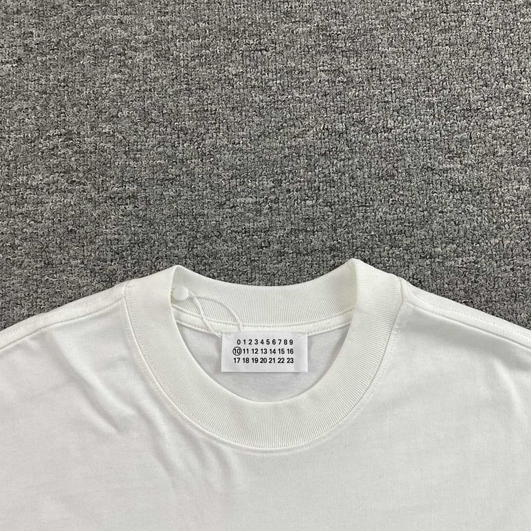 MM6 Maison Margiela Numeric Logo Long Sleeve T-shirt - 15