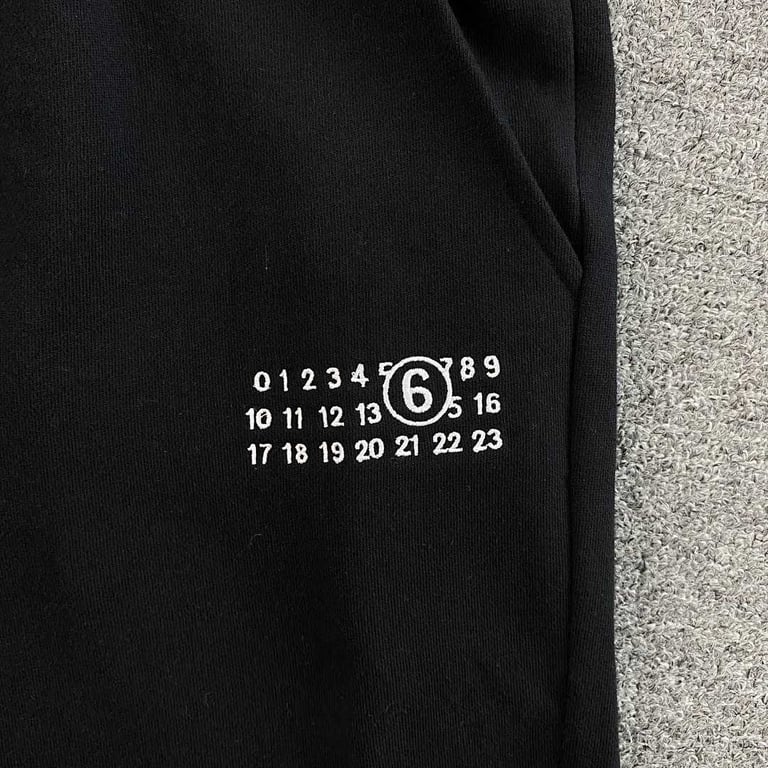 MM6 Maison Margiela Logo Shorts - 16