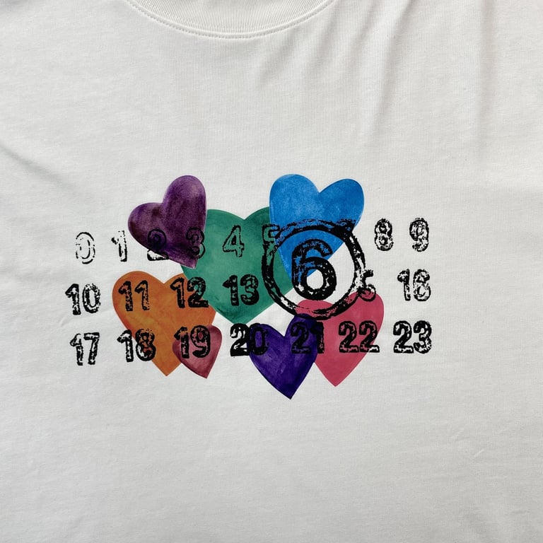 MM6 Maison Margiela Hearts Graphic T-shirt - 12