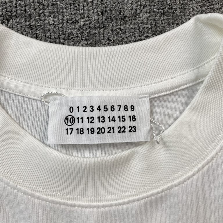 MM6 Maison Margiela Graphic Print T-shirt - 10