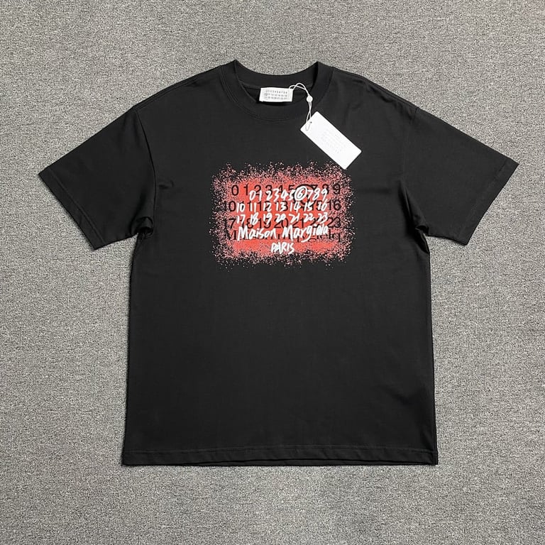 MM6 Maison Margiela Spray Graphic T-shirt - 13