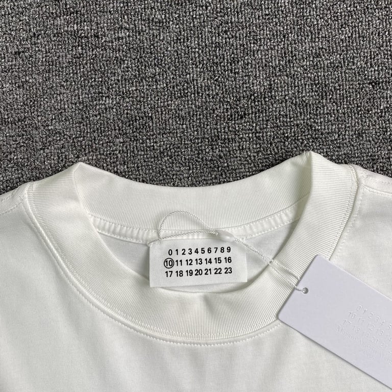 MM6 Maison Margiela Spray Graphic T-shirt - 6