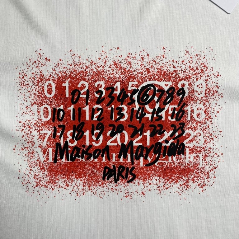 MM6 Maison Margiela Spray Graphic T-shirt - 7