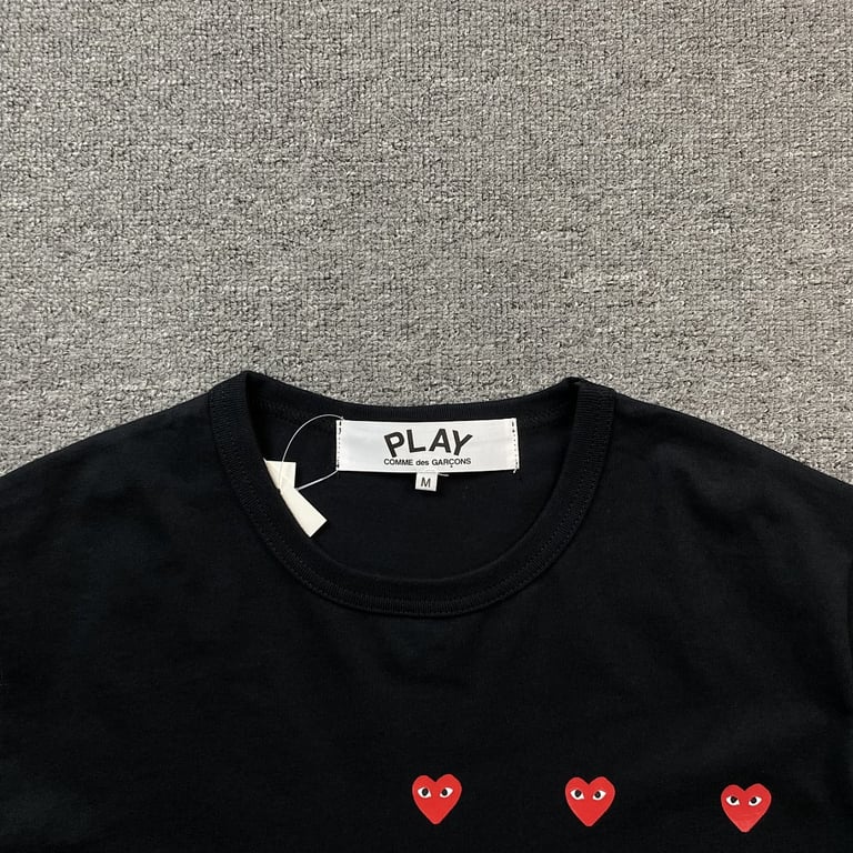 PLAY Triple Heart T-shirt - 11