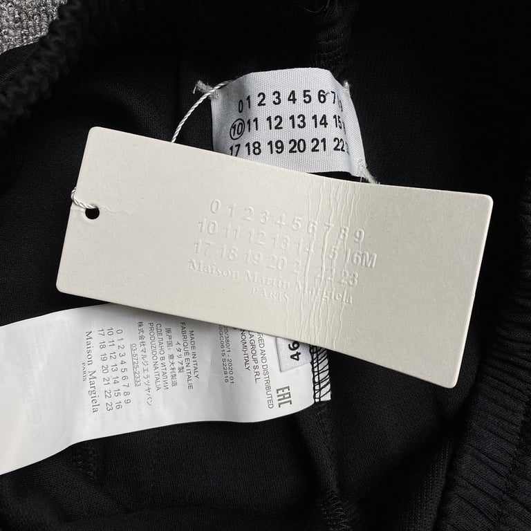 MM6 Maison Margiela Numeric Logo Shorts - 6