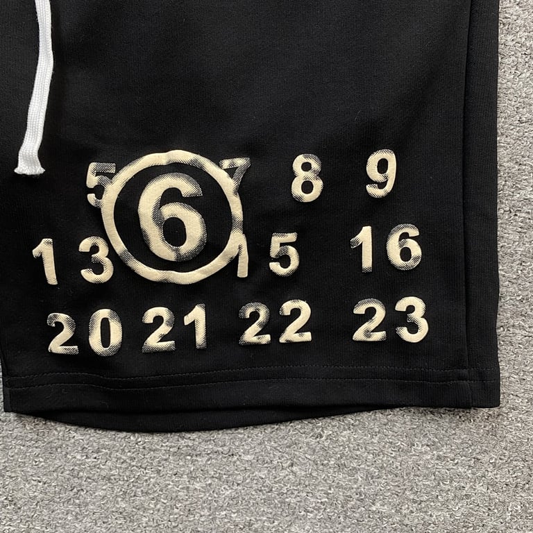 MM6 Maison Margiela Numeric Logo Shorts - 4