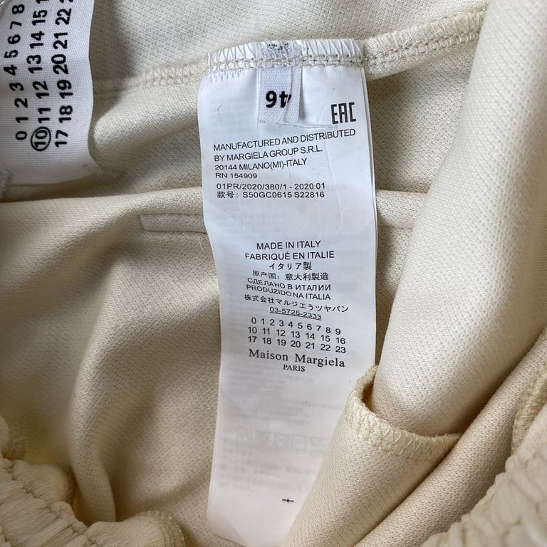 MM6 Maison Margiela Numeric Logo Shorts - 10