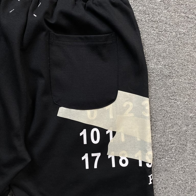 MM6 Maison Margiela Taped Numeric Logo Shorts - 5