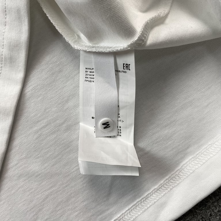 Maison Margiela Graphic Long Sleeve T-shirt - 8