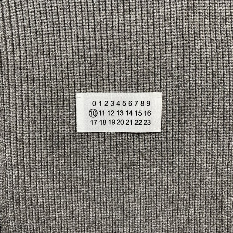 Maison Margiela Zip-Up Ribbed Sweater - 20