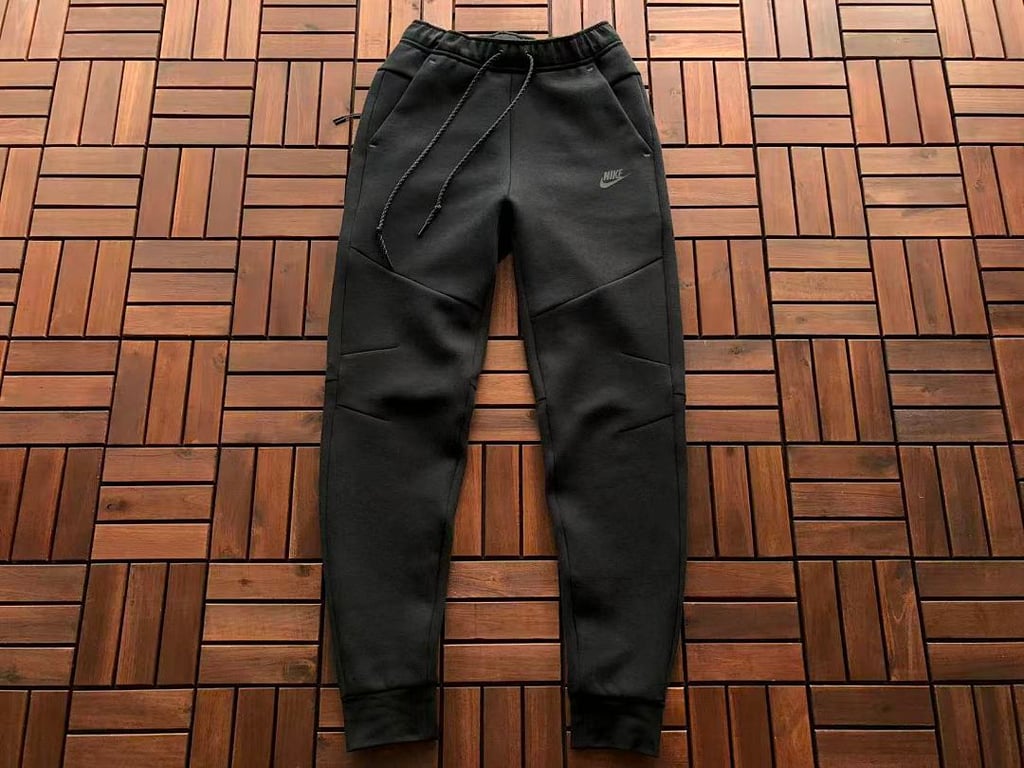 Nike Tech Fleece Full-Zip Hoodie and Pants Set Black - 49